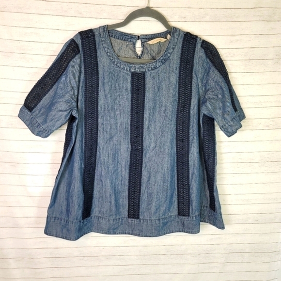 SOFT SURROUNDINGS CHAMBRAY SHORT SLEEVE W NAVY LATTICE DETAL, SZ MEDIUM - Picture 1 of 8